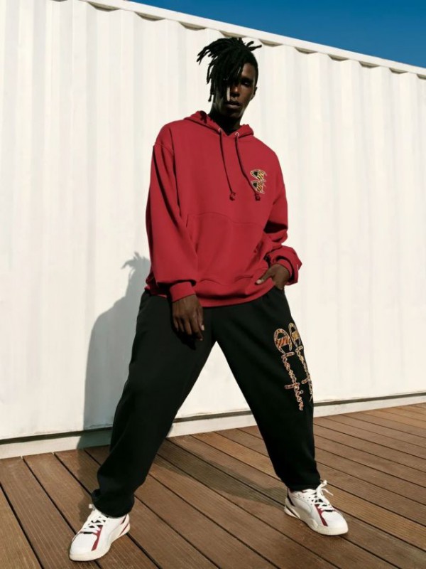 Champion 重磅释出中国限定虎虎系列