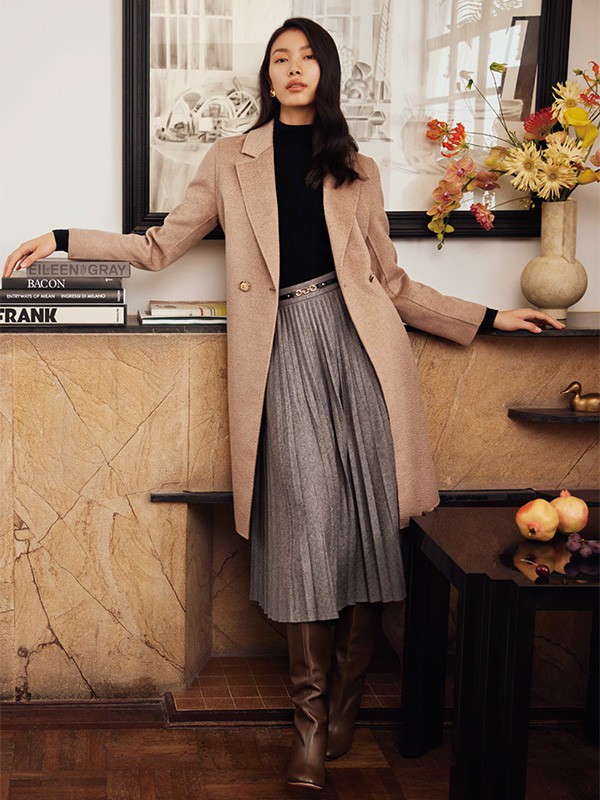 10度左右穿什么衣服合适 呢大衣与毛衣搭配效果好