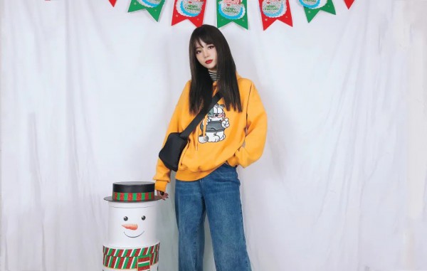 春天卫衣怎么搭配好看 卫衣配什么衣服好