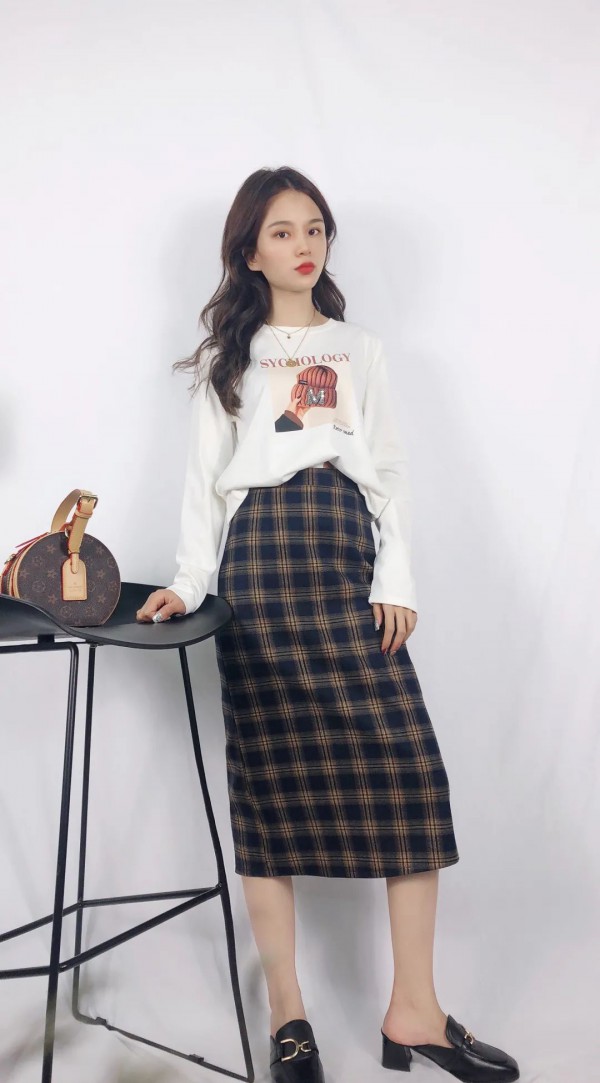 春天卫衣怎么搭配好看 卫衣配什么衣服好