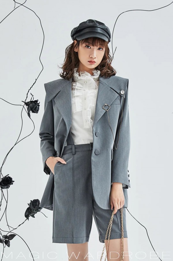 海贝女装2021春装新款 百变衣橱演绎多面自我