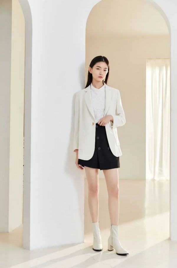 LEISURE女装:必须收藏的日常通勤穿搭