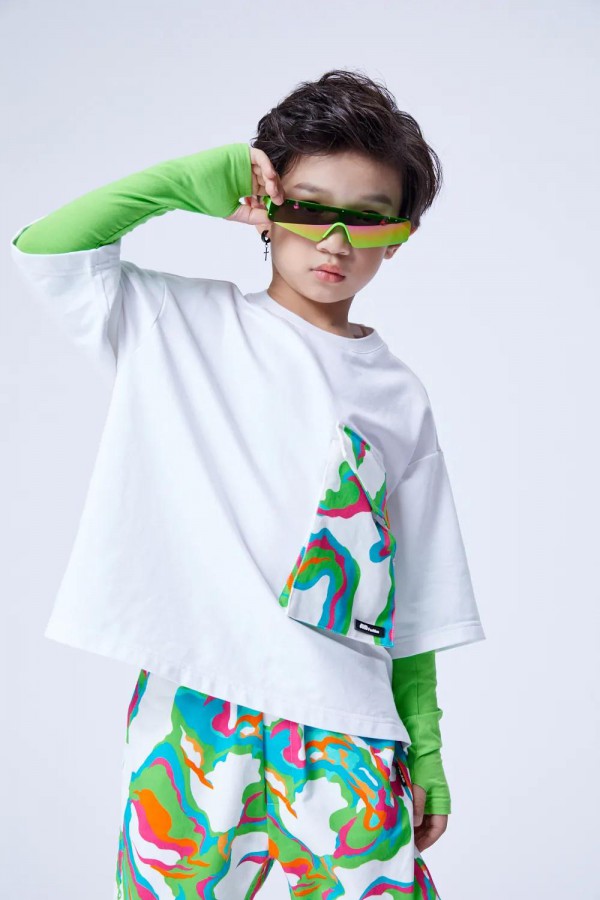 惊蛰春雷鸣,万物迎春意 jojo换上春装一起去踏青~