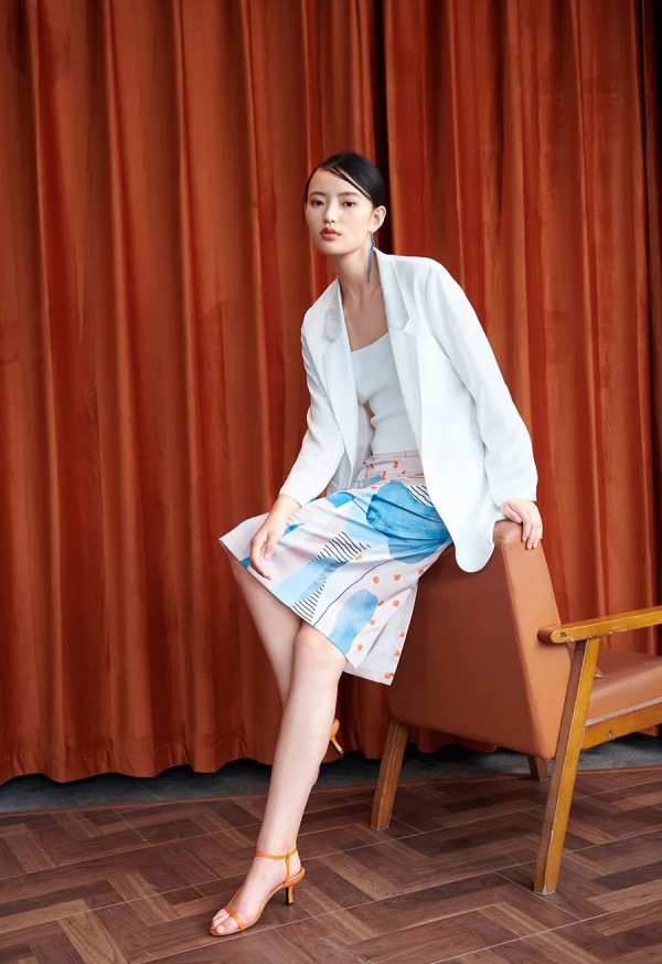 LESIES女神节就要焕然“衣”新