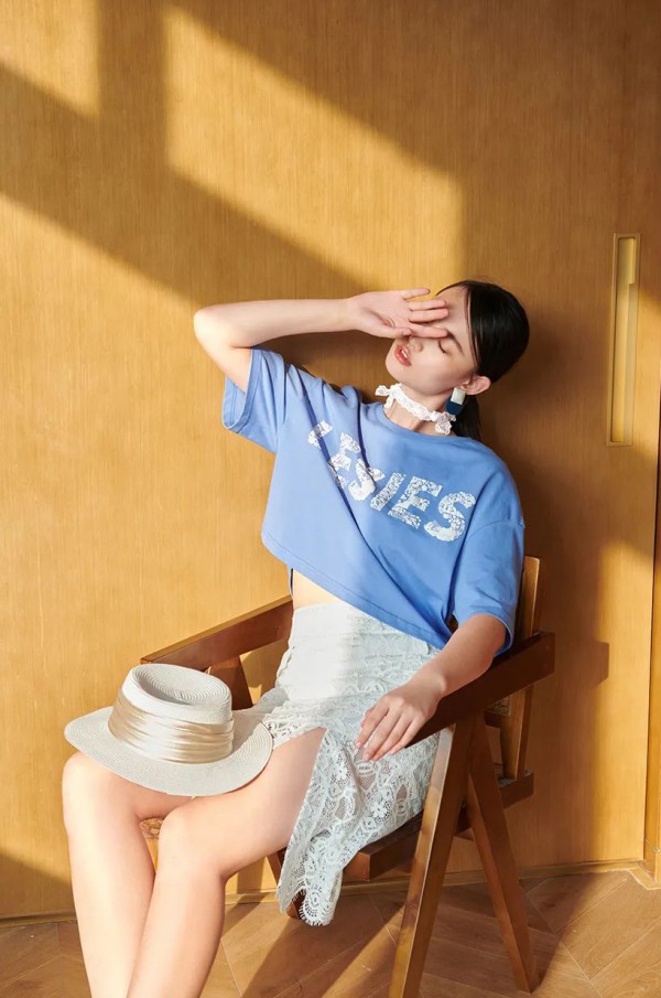 LESIES女神节就要焕然“衣”新