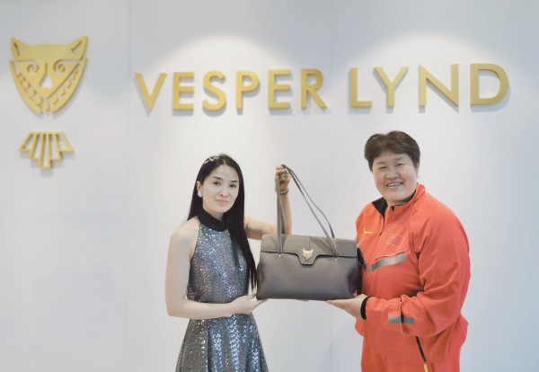 VESPER LYND | 牵手世界冠军,传递冠军品质