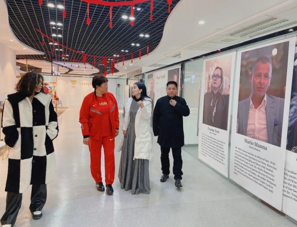 VESPER LYND | 牵手世界冠军,传递冠军品质