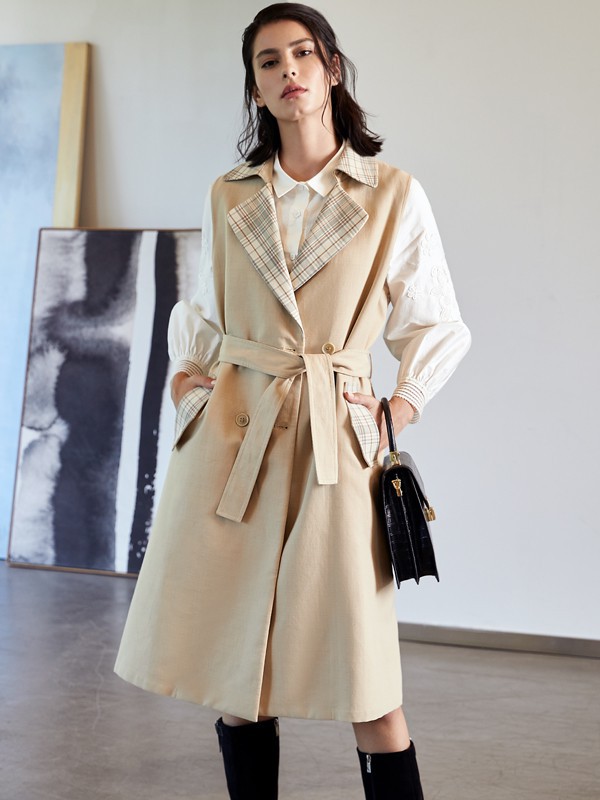 好看具有气质的春装外套 意澳女装打造强大气场