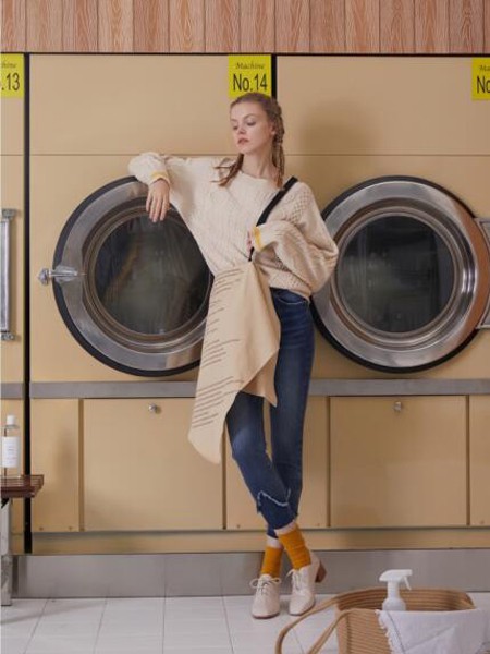 春天长款针织衫怎么搭配好看呢?