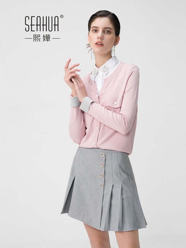 针织衫搭配衬衫好看吗?怎么穿更时尚?