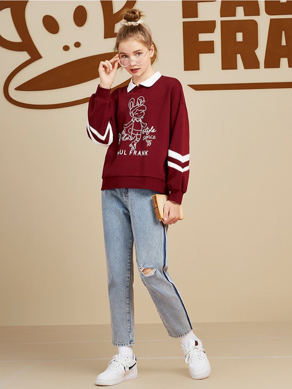 红色卫衣怎么搭配好看?