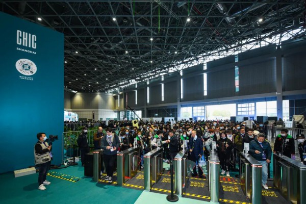 万物复苏 CHIC开展首日再创历史之最