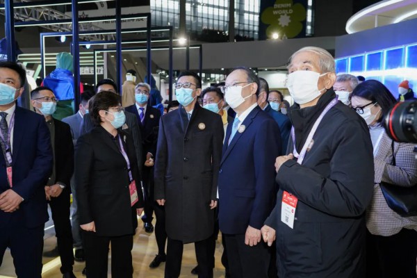 万物复苏 CHIC开展首日再创历史之最