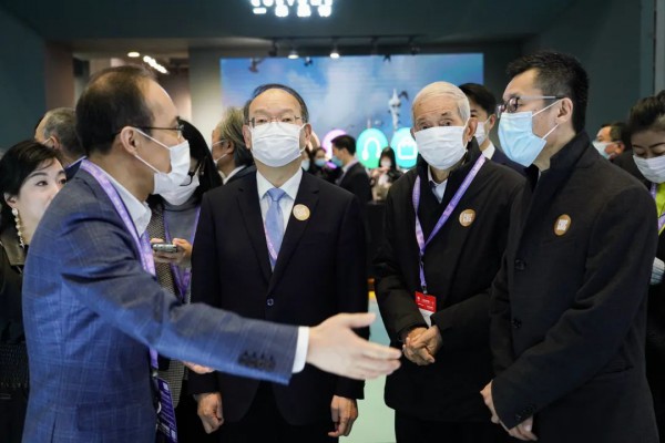 万物复苏 CHIC开展首日再创历史之最