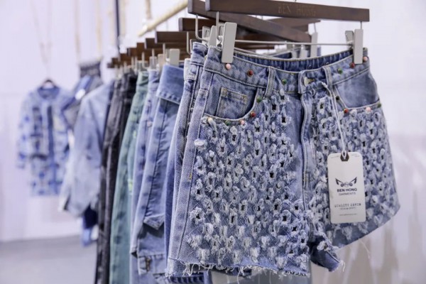 万物复苏 CHIC开展首日再创历史之最