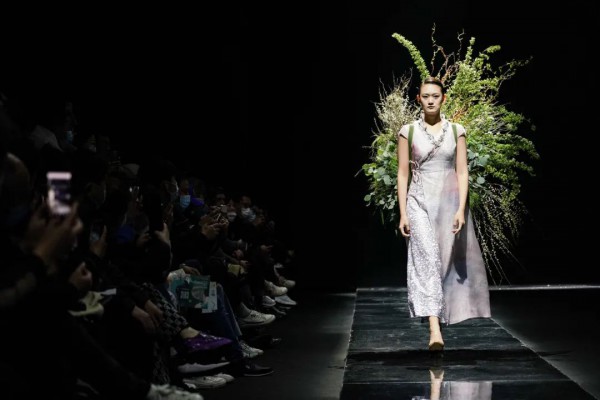 万物复苏 CHIC开展首日再创历史之最