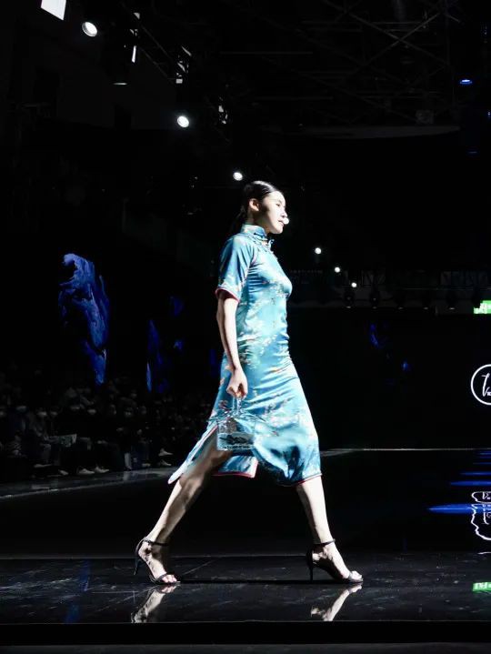 CHIC SHOW DAY1 :盛装而来的潋滟之美