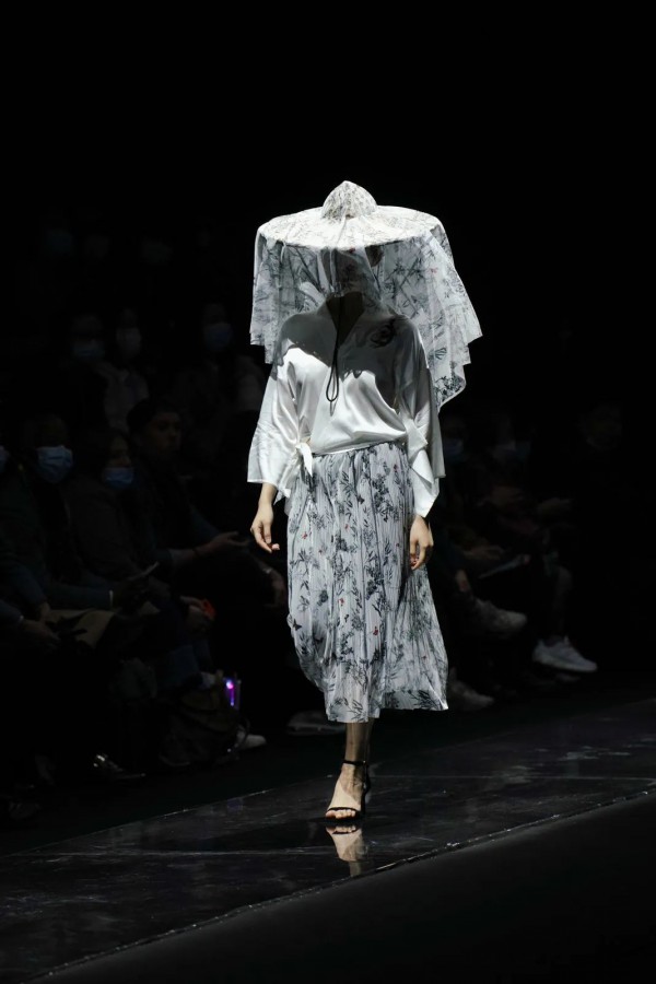 CHIC SHOW DAY1 :盛装而来的潋滟之美