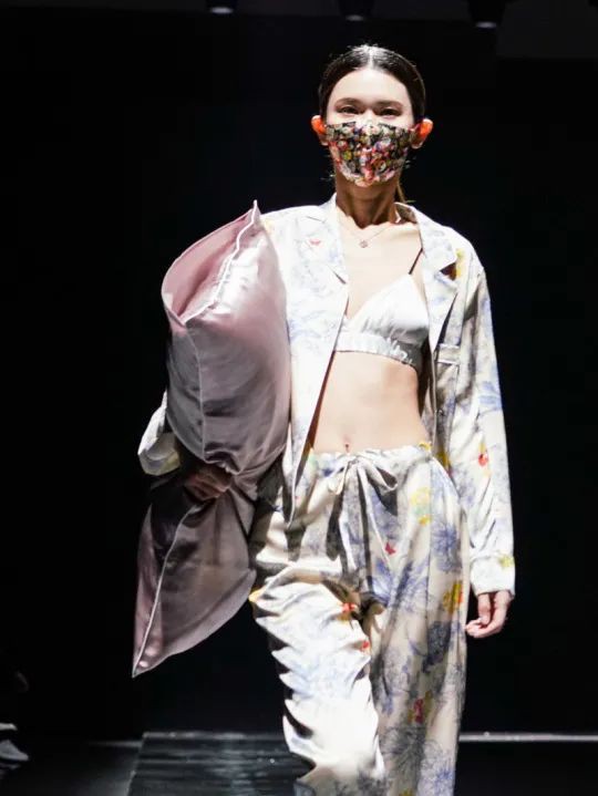 CHIC SHOW DAY1 :盛装而来的潋滟之美