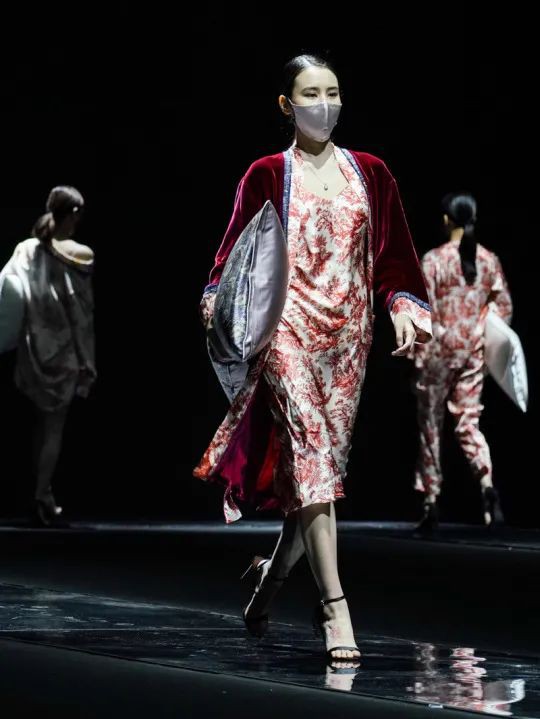 CHIC SHOW DAY1 :盛装而来的潋滟之美