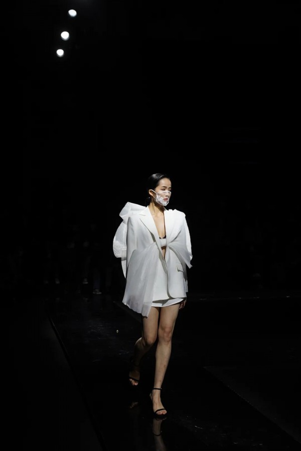 CHIC SHOW DAY1 :盛装而来的潋滟之美