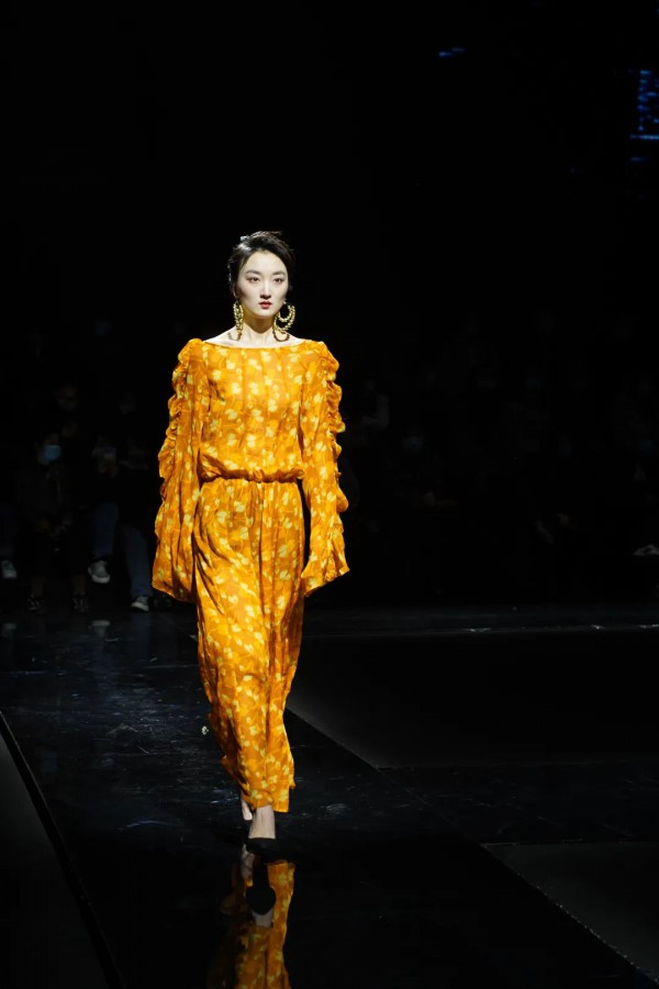 CHIC SHOW DAY1 :盛装而来的潋滟之美