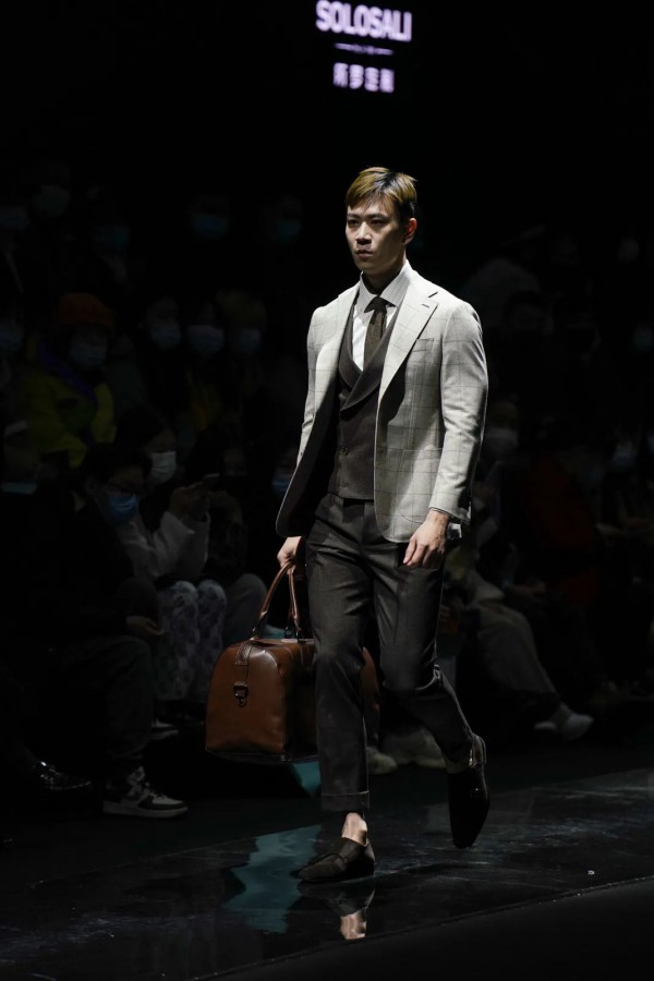 CHIC SHOW DAY1 :盛装而来的潋滟之美