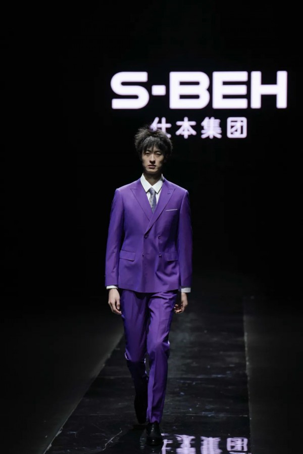 CHIC SHOW DAY1 :盛装而来的潋滟之美