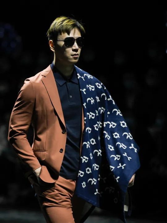 CHIC SHOW DAY1 :盛装而来的潋滟之美