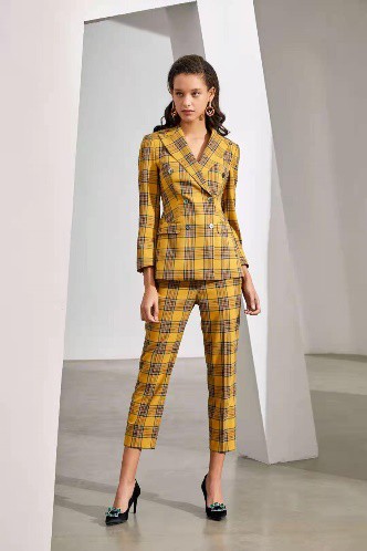 精品时尚女装品牌“IF.U”独特的风格更受消费者欢迎