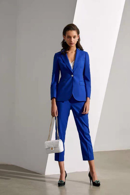 精品时尚女装品牌“IF.U”独特的风格更受消费者欢迎