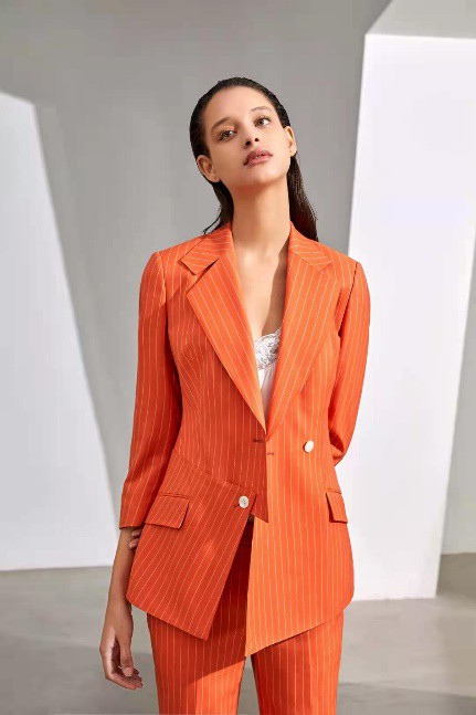 精品时尚女装品牌“IF.U”独特的风格更受消费者欢迎