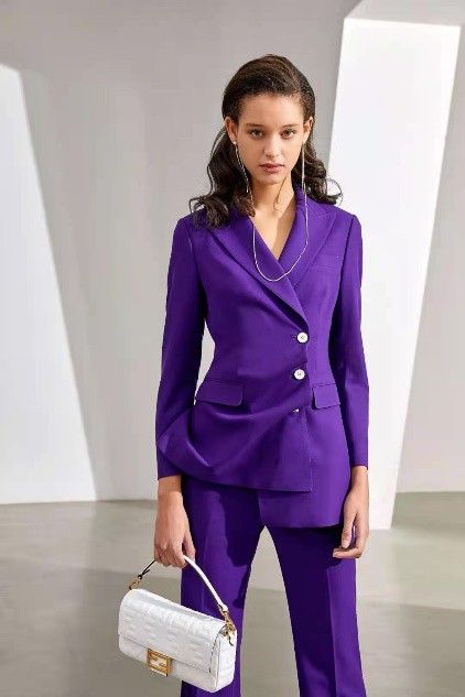 精品时尚女装品牌“IF.U”独特的风格更受消费者欢迎