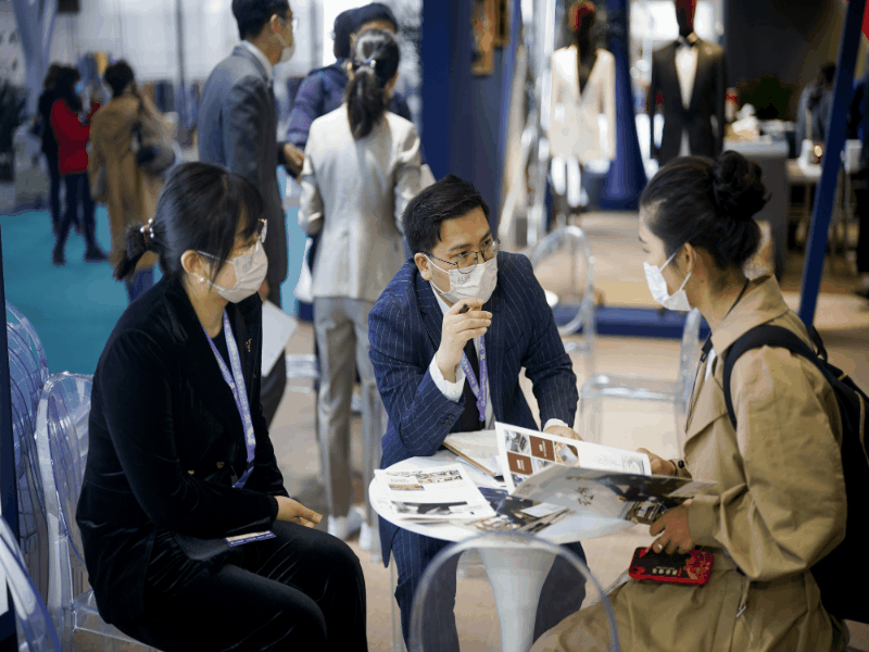 风雨兼程,初心如磐 !顶流CHIC与您相约8月