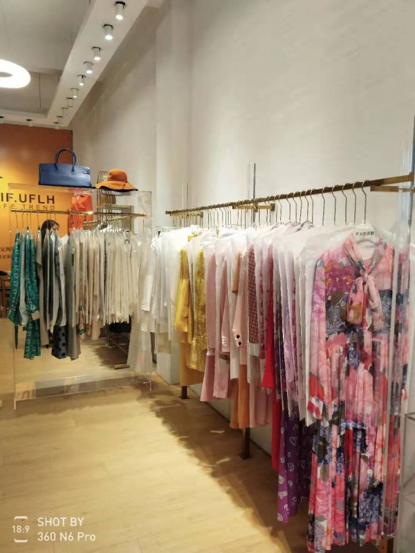 广州欧妮又服饰有限公司线下专业定制体验店正式开业!预祝生意兴隆!