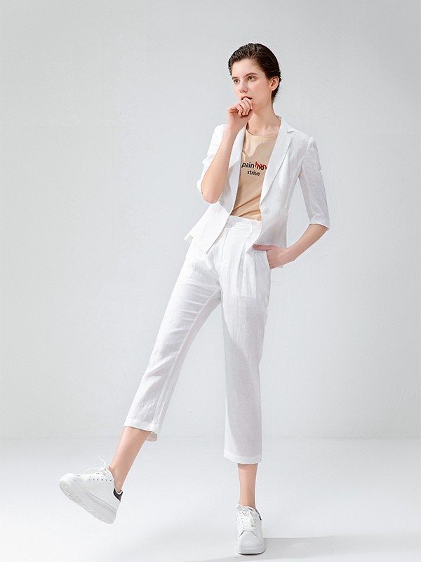 女装市场竞争激烈 熙嬅女装给你更多核心竞争力