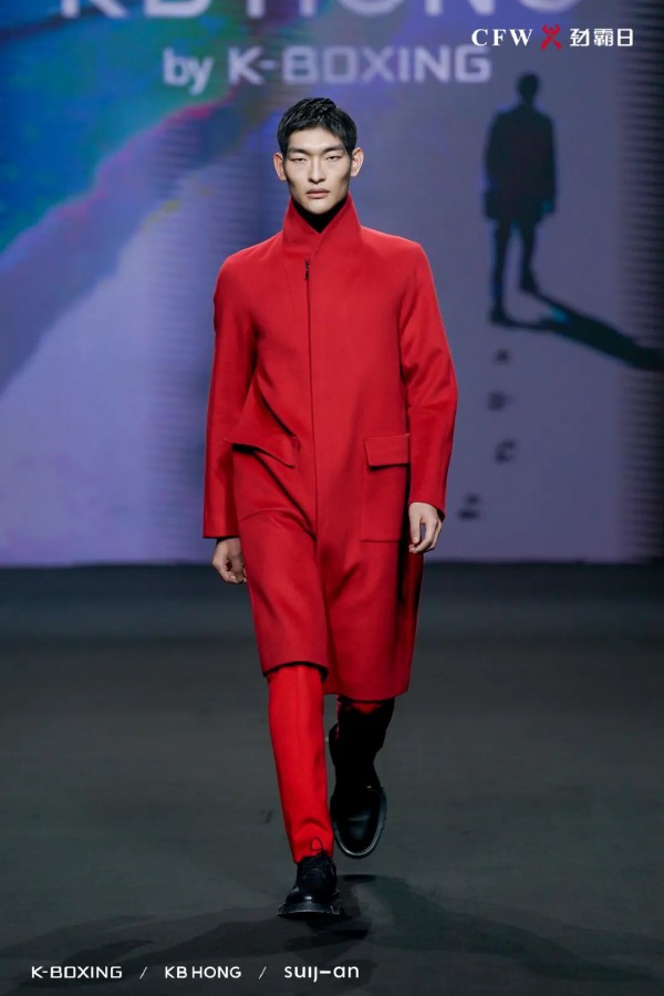 中国国际时装周【劲霸日】强音“启·奏”高端新国货