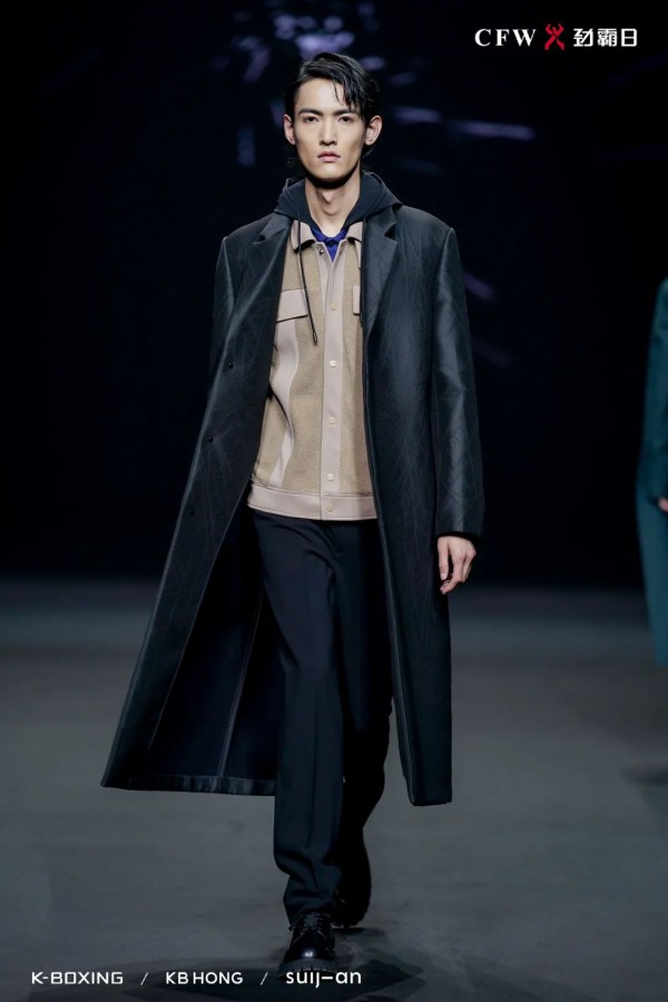 中国国际时装周【劲霸日】强音“启·奏”高端新国货