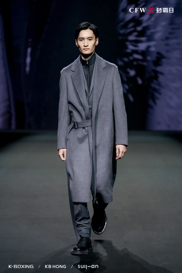 中国国际时装周【劲霸日】强音“启·奏”高端新国货