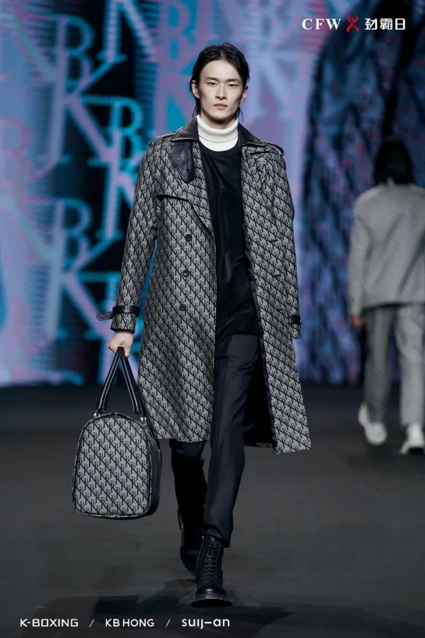 中国国际时装周【劲霸日】强音“启·奏”高端新国货