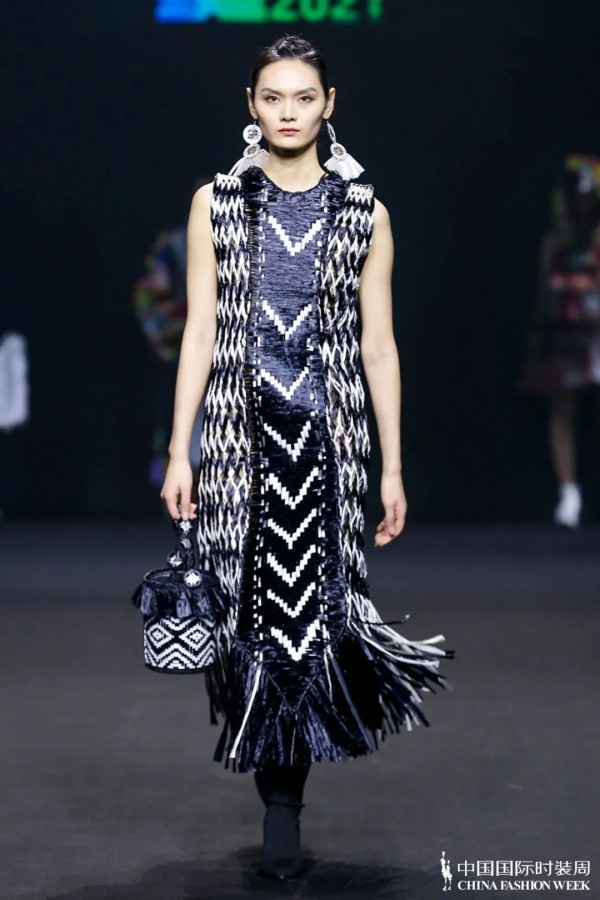 “汉帛奖”第29届中国国际青年设计师时装作品大赛决赛完美收官