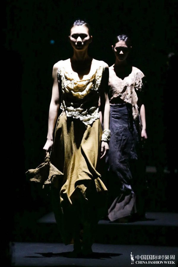 “汉帛奖”第29届中国国际青年设计师时装作品大赛决赛完美收官