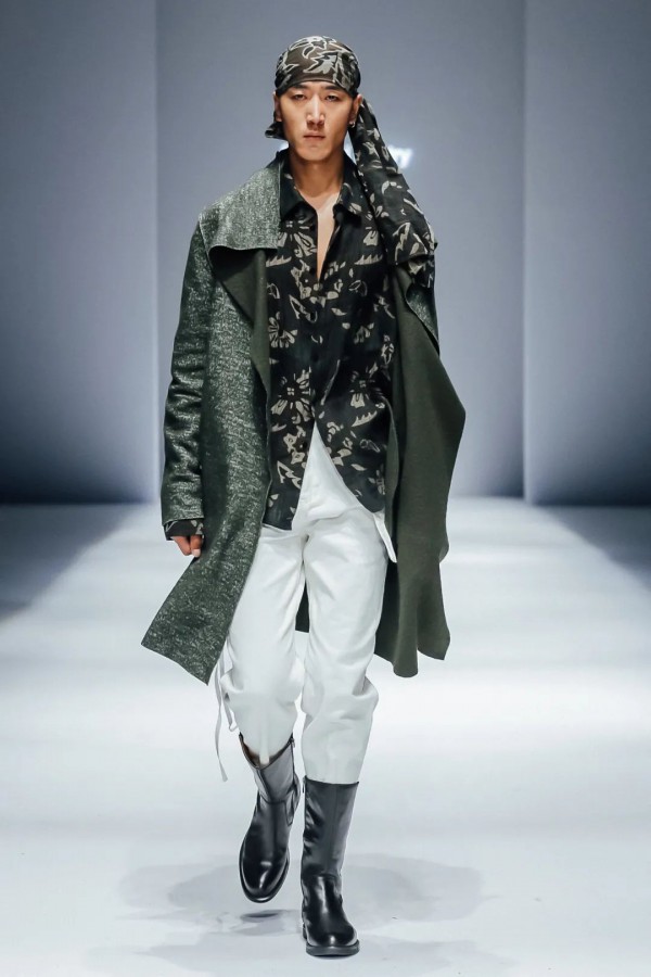 中国国际时装周秀场直击DAY2 | 新锐力量与传统文化的碰撞