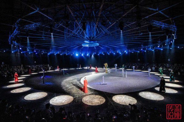 中国国际时装周秀场直击DAY2 | 新锐力量与传统文化的碰撞