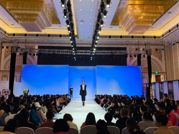 2021迪凯秋季发布会 摒弃喧嚣浮沉,寻回「本真」自我