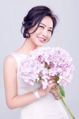 VESPER LYND 春夏之约——影视明星乔红女神驾到