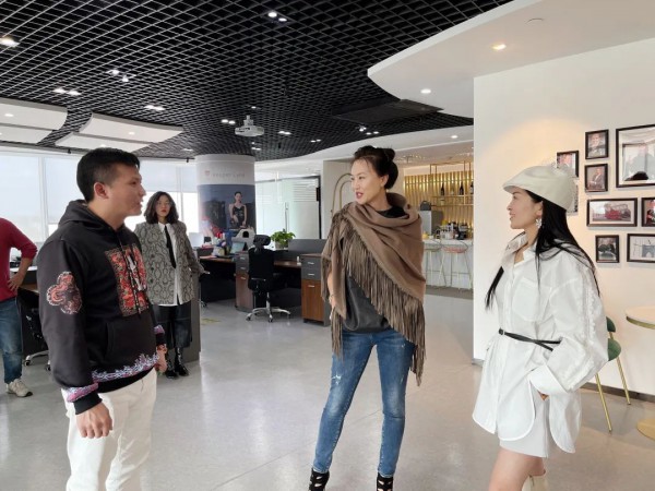 VESPER LYND 春夏之约——影视明星乔红女神驾到