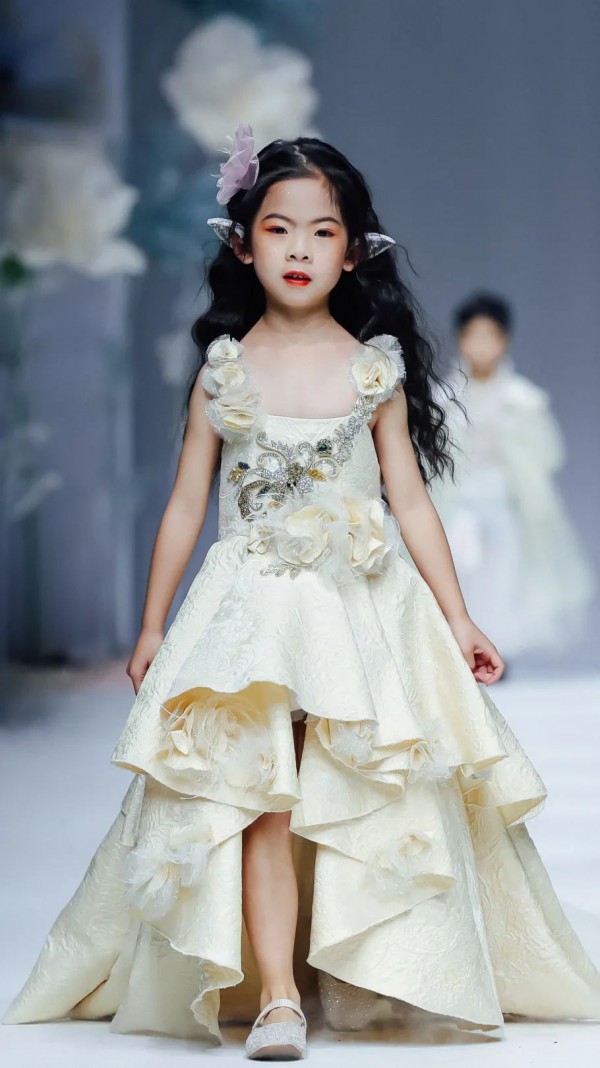 童话小镇 | 浪漫篇章,映衬童真