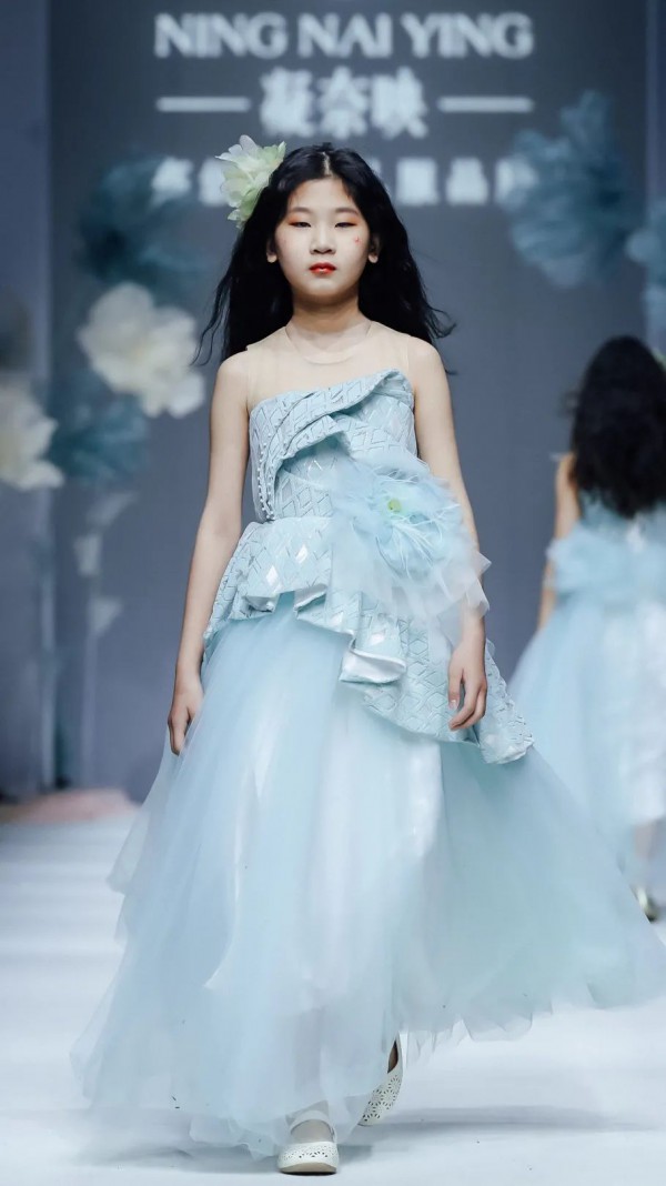 童话小镇 | 浪漫篇章,映衬童真