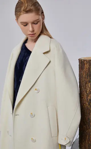 意澳女装2021秋冬新品发布会即将启幕!诚邀莅临鉴赏!